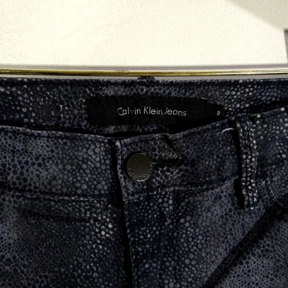 Calvin Klein | Grey Snake Skin Pattern Women's Jeans - Picture 8 of 12